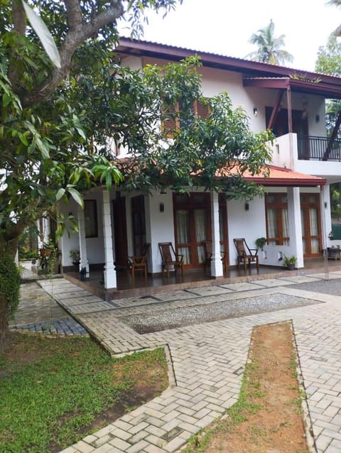 Property building, Garden, Balcony/Terrace