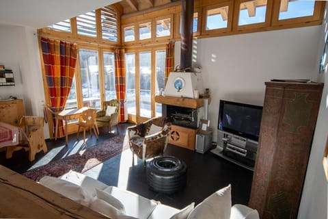 Communal lounge/ TV room, TV and multimedia, Living room