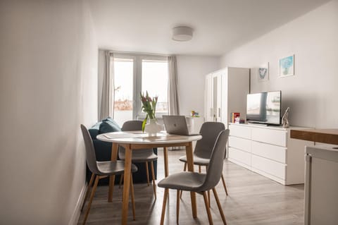 Kitchen or kitchenette, Living room, Seating area