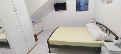 ''By the sea II' Apartment in Šibenik-Knin County, Croatia