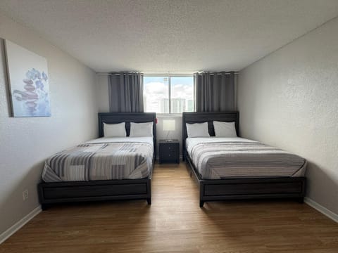 Luxury Ocean Reserve Condo Pool, Gym & Beach Access Apartment in Sunny Isles Beach