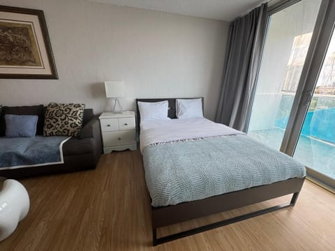 Luxury Ocean Reserve Condo Pool, Gym & Beach Access Apartment in Sunny Isles Beach