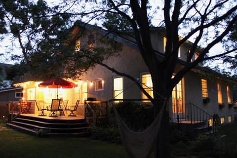 Family-Ready Downtown Classic, 4 Mins to CC House in Colorado Springs