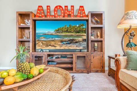 Natural landscape, TV and multimedia, Food and drinks, Sea view