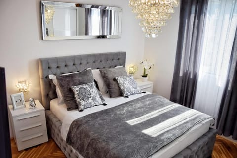 Luxurious Apartment Majda, 2 bathrooms and free parking Apartment in Split