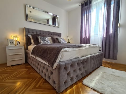Luxurious Apartment Majda, 2 bathrooms and free parking Apartment in Split
