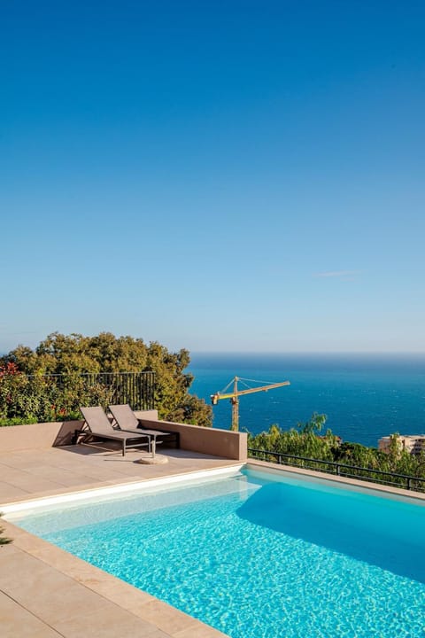 Luxury Sea-View Suite over Monaco Apartment in Roquebrune-Cap-Martin