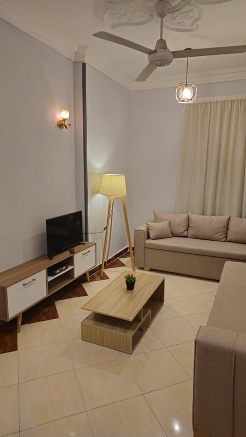 Communal lounge/ TV room, TV and multimedia, Living room, Seating area