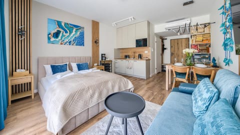 Bed, Photo of the whole room
