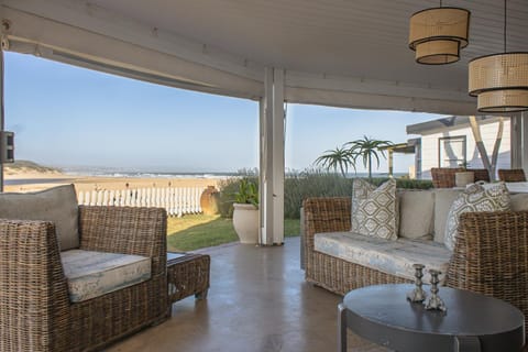 Garden, View (from property/room), Seating area, Garden view, Sea view