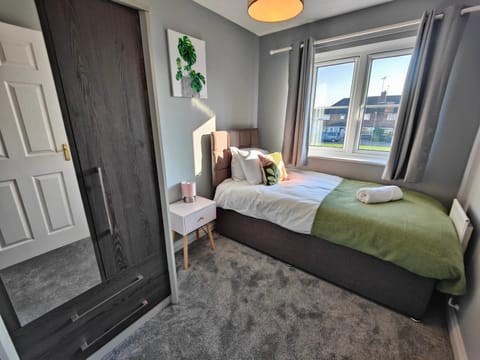 Bed, Photo of the whole room, Bedroom, towels, wardrobe