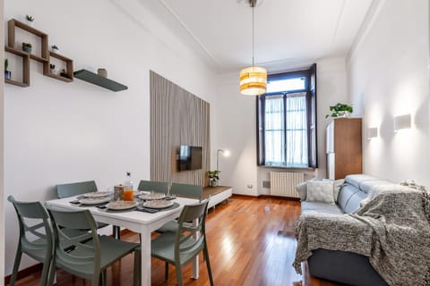 Living room, Photo of the whole room