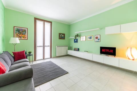2 Bedrooms Apartment with Wi-Fi-Netflix Apartment in Milan