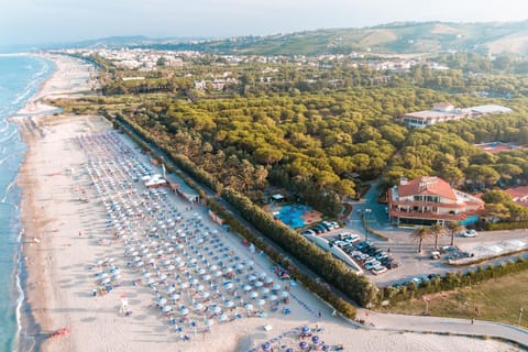 Bird's eye view, Garden, Lobby or reception, Beach, Sea view