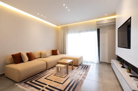 TV and multimedia, Living room, Seating area, Evening entertainment