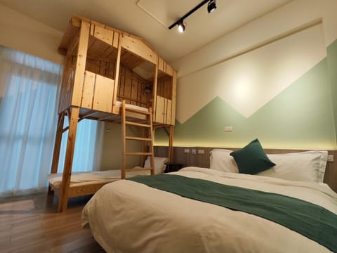 bunk bed