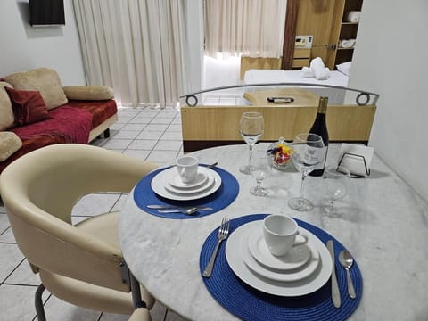 Bed, Kitchen or kitchenette, Living room, Photo of the whole room, Bedroom