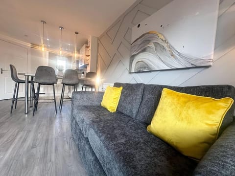 Ruby Place by Blue Skies Stays House in Hartlepool