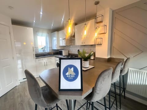 Ruby Place by Blue Skies Stays House in Hartlepool