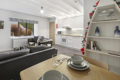 Living room, Seating area, Dining area, pet friendly
