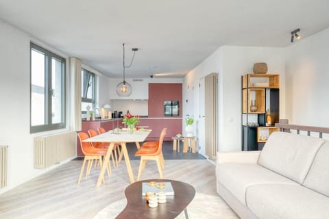 2-BR Getaway with MAS view Apartment in Antwerp