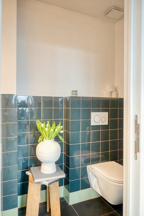 2-BR Getaway with MAS view Apartment in Antwerp