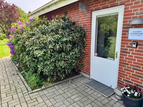 Alhedebo Apartment in Central Denmark Region