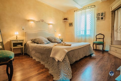 Maison en pierre avec bassin House in Provence-Alpes-Côte d'Azur