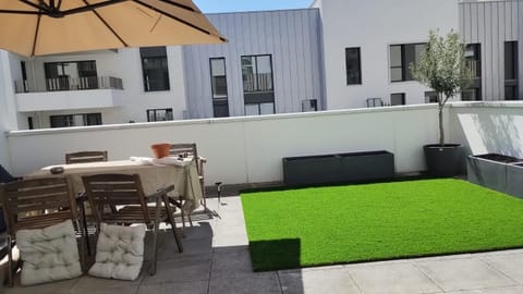 Garden, View (from property/room), Balcony/Terrace, Garden view, sunbed