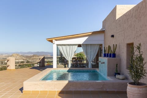 Day, Natural landscape, View (from property/room), Balcony/Terrace, Mountain view, Swimming pool, Swimming pool