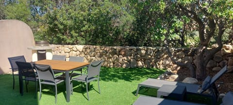 Spring, Day, Garden, Dining area, Garden view