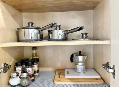 Modern in heart of Hollywood Apartment in Hollywood