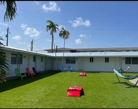 Modern in heart of Hollywood Apartment in Hollywood