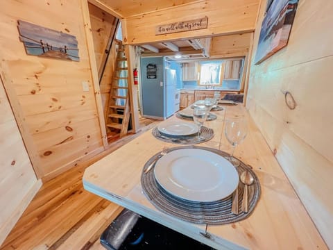 Lake Life, Hocking Hills, Hot Tub, Fireplace, Pond House in Perry Township