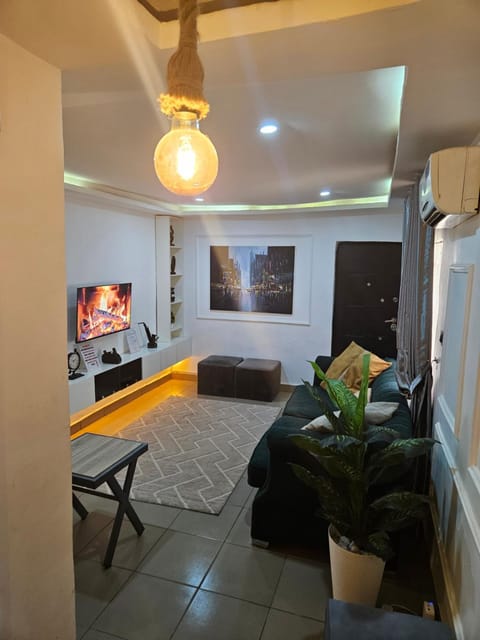 Communal lounge/ TV room, TV and multimedia, Living room