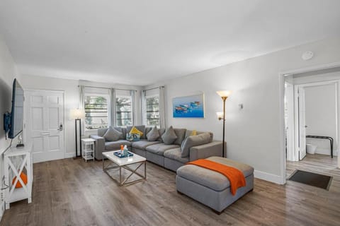 500 ft to Ocean Relaxing stay Parking WiFi 834 Apartment in Pacific Beach