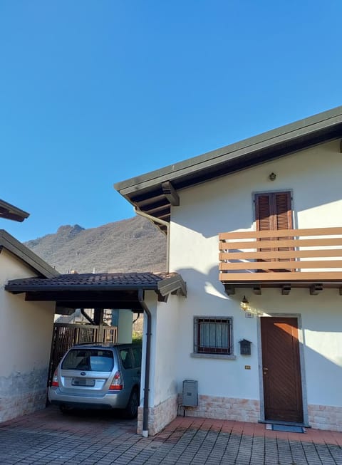 Property building, Parking