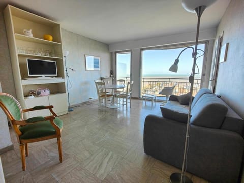 TV and multimedia, View (from property/room), Balcony/Terrace, Living room, Dining area, Sea view