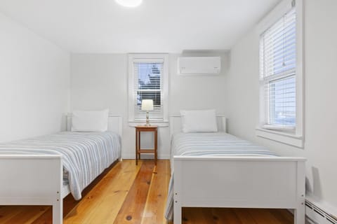 North Truro Beachfront Cottage with Cozy Backyard House in North Truro