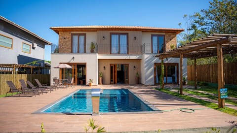 Property building, Patio, Day, Balcony/Terrace, Pool view, Swimming pool, Swimming pool, sunbed