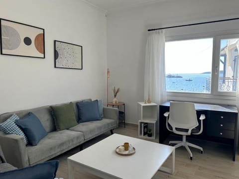 Seafront 3-bedroom Cycladic Apt South Paros Apartment in Paros, Greece