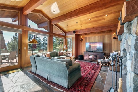 Clouds Rest in Dollar Point By Tahoe Getaways - Lake views - Hot Tub & Game Room House in Dollar Point