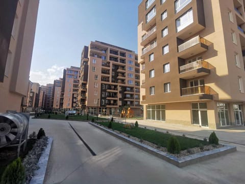 Property building, Location