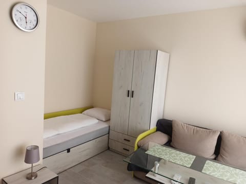 Bed, Living room, wardrobe