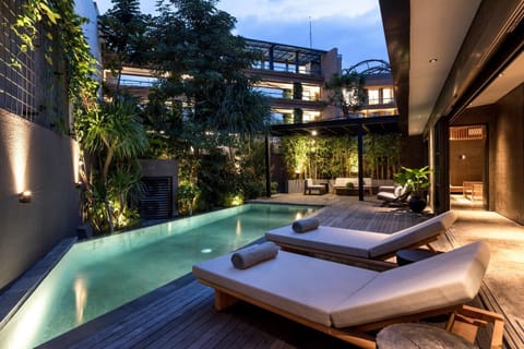 Garden view, Pool view, Swimming pool, sunbed