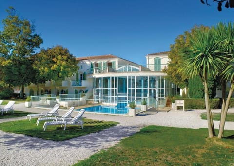 Garden, Swimming pool, Swimming pool