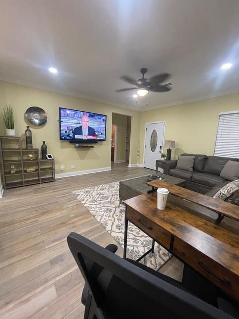 TV and multimedia, Seating area