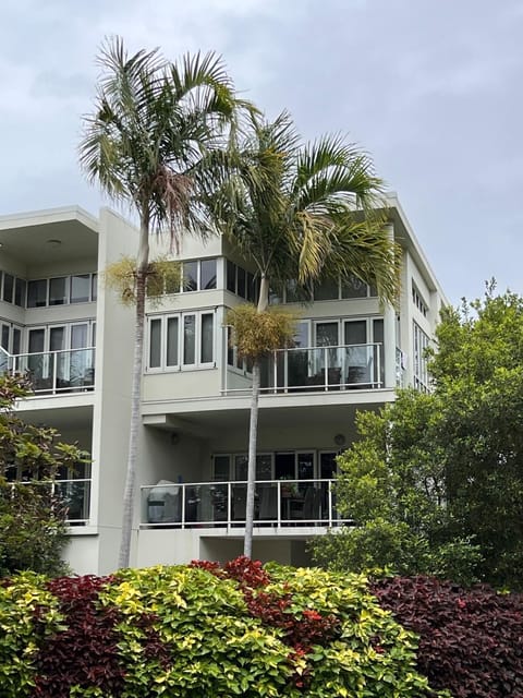 Property building, Day, View (from property/room), Balcony/Terrace, Garden view