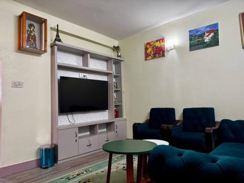 TV and multimedia, Living room, Decorative detail