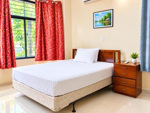 Bed, View (from property/room), Bedroom, room service